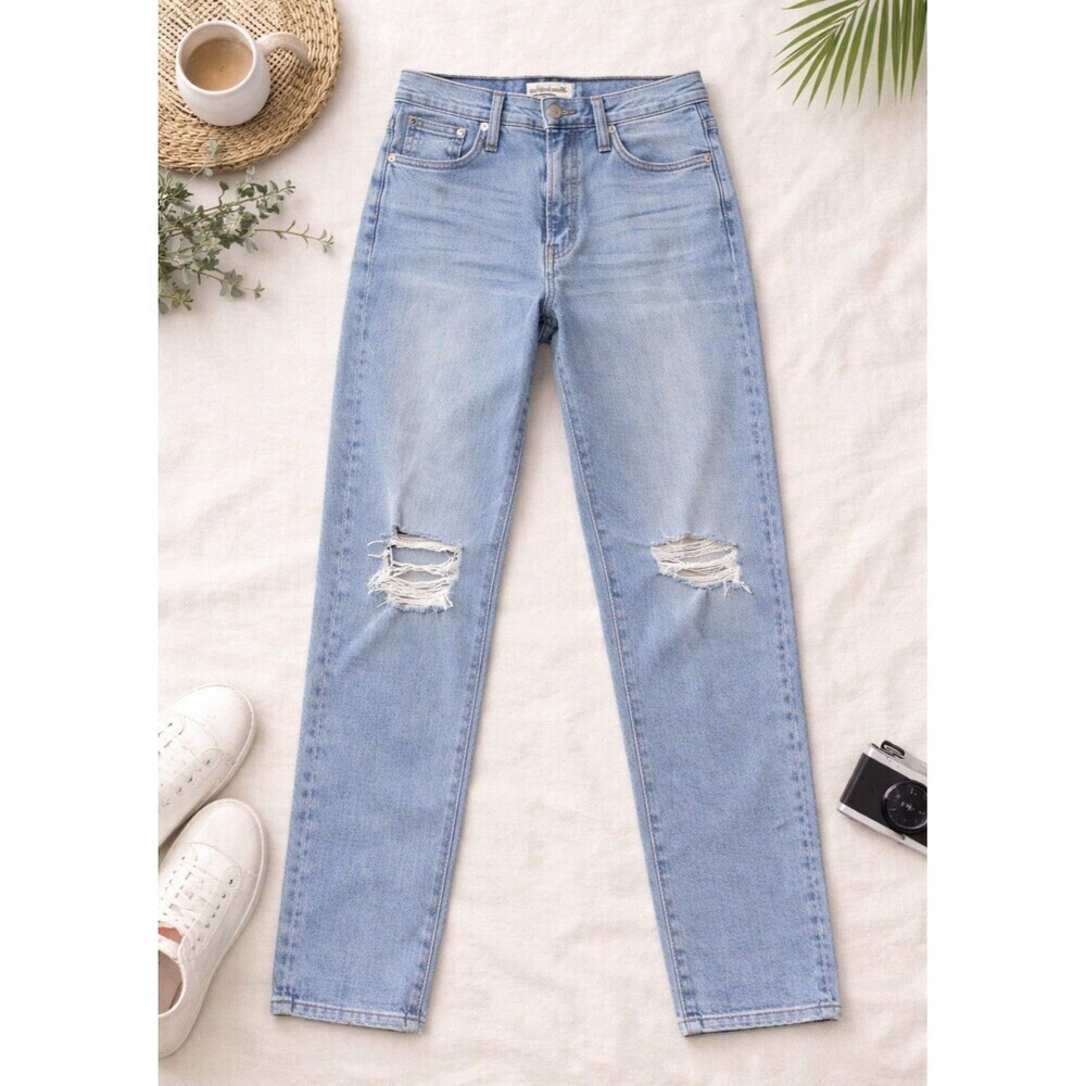 Madewell The Perfect Vintage Straight Jeans 26 High Rise Distressed Light Wash